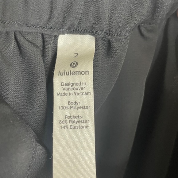 Lululemon Noir Crop Wide Leg Crop Pant Black Sz 2 Tie Waist Belt - Picture 4 of 9